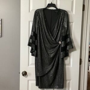 Black simmering dress